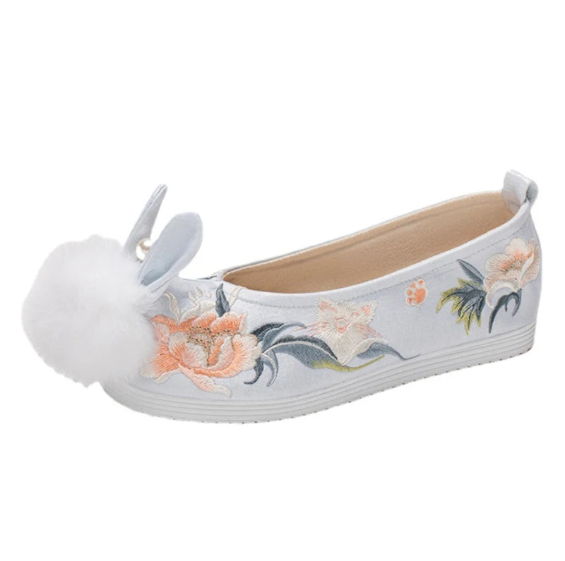 Lovely Hanfu Shoes Women Chinese Traditional Flat Shoes Winter Warm Thick Hanfu Embroidered Shoes Cosplay Accessory For Women