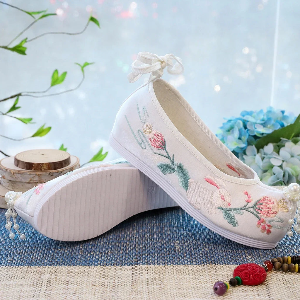 New Hanfu Shoes Female Embroidered Raised Bow Warped Head Ancient Costume Students Chinese Traditional Women Wedding Shoes