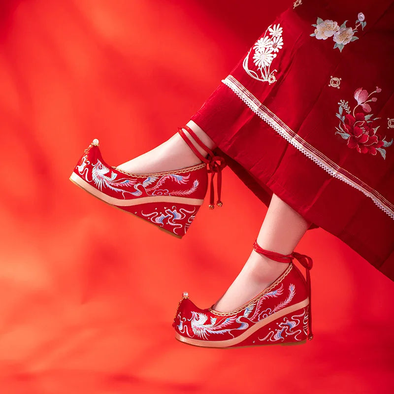 Women Chinese Style Phoenix Embroidered Red Cloth Shoes Old Beijing Pearl Ancient Wedding Shoes Elegant High Heel Lace-up Boots