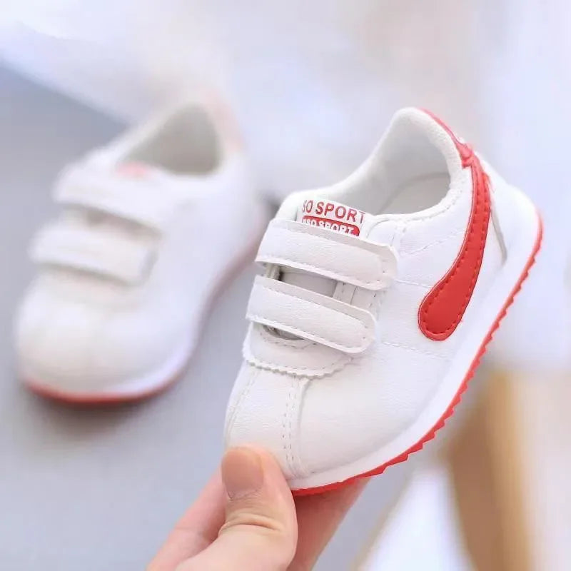 New Four Seasons Children's Sneakers Boys Breathable Soft Bottom Board Shoes Girls Soft Bottom Casual Shoes Kids Walking Shoes