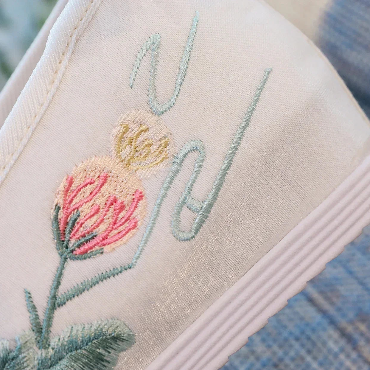 New Hanfu Shoes Female Embroidered Raised Bow Warped Head Ancient Costume Students Chinese Traditional Women Wedding Shoes