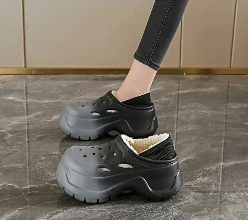 Thick-soled height-increasing sandals are women's slippers outdoor fashionable DIY garden slippers and wooden clogs womens shoes